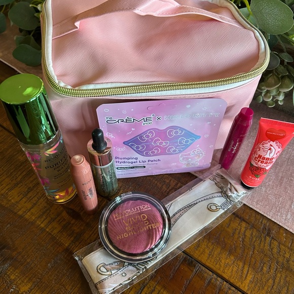 9 Piece Beauty Set - Picture 2 of 5